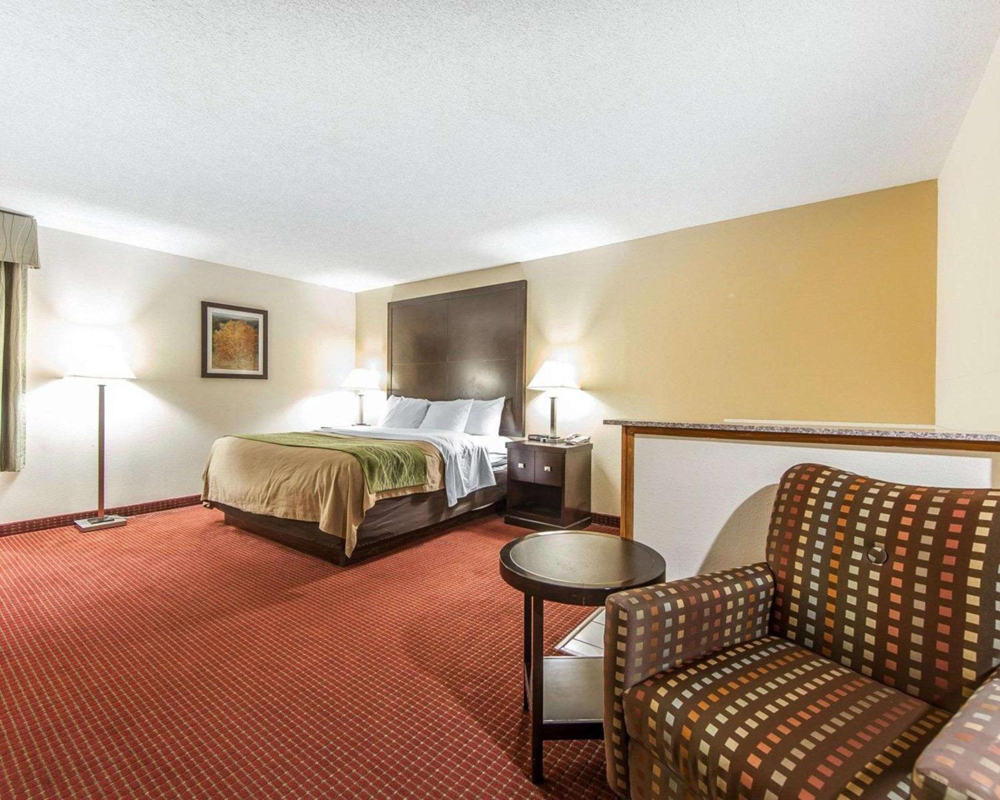 Quality Inn & Suites Rosemount Exterior photo