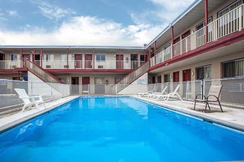 Quality Inn & Suites Rosemount Exterior photo